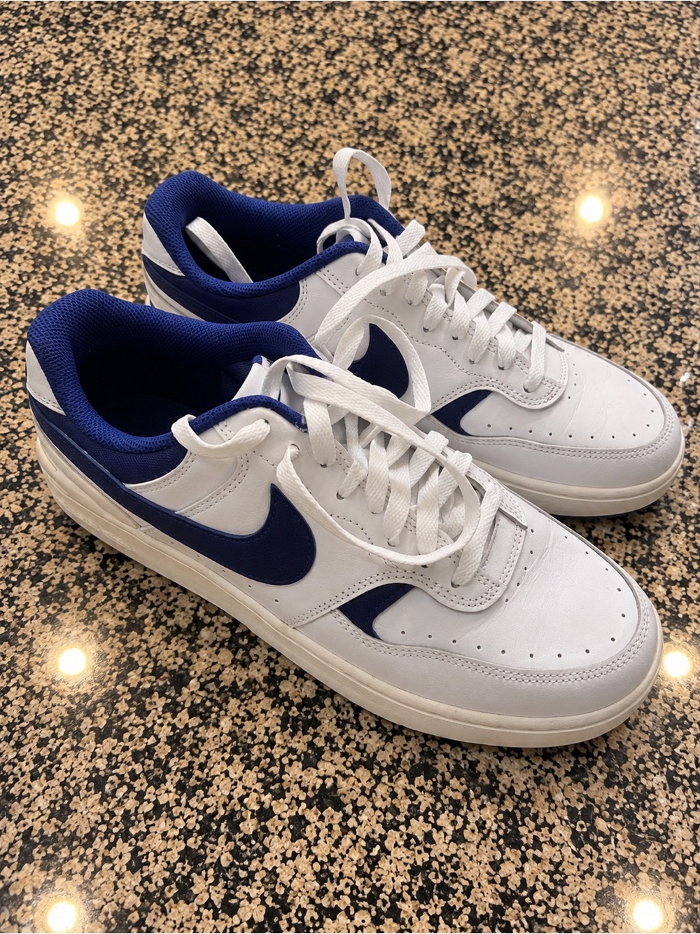 Nike Women's White and Blue Low-Top Sneakers